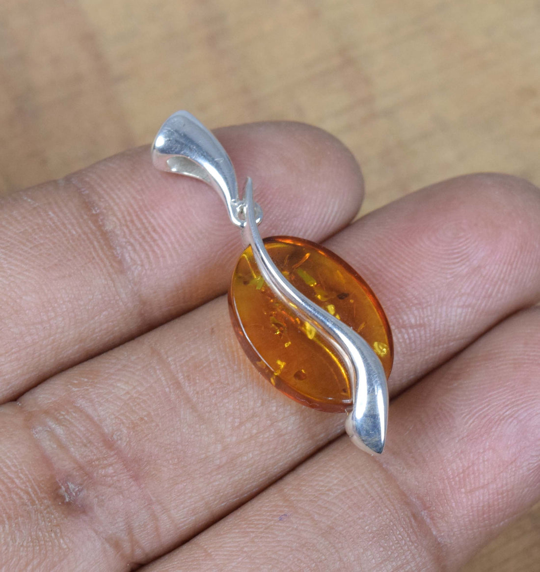 Baltic Amber 925 Sterling Silver Oval Amber Pendant with Modern Setting